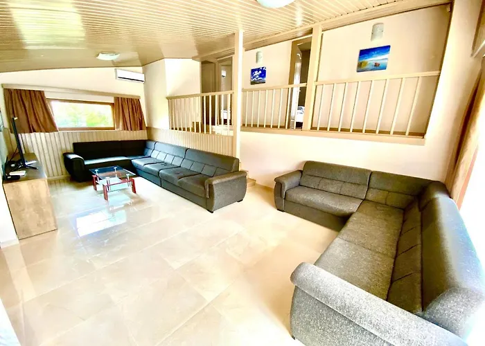 Holiday home 55 & Pool - *