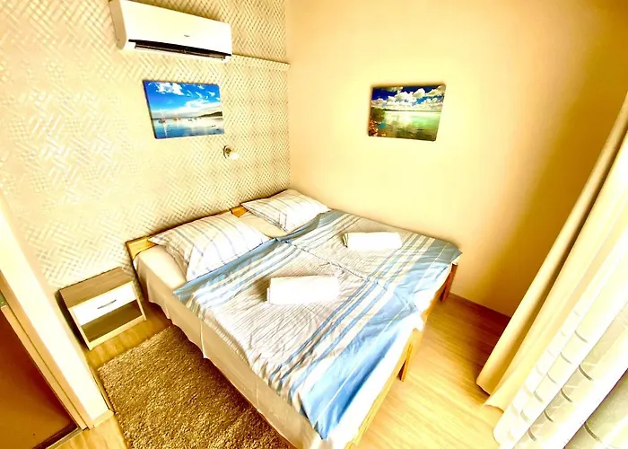 55 & Pool - * שיופוק